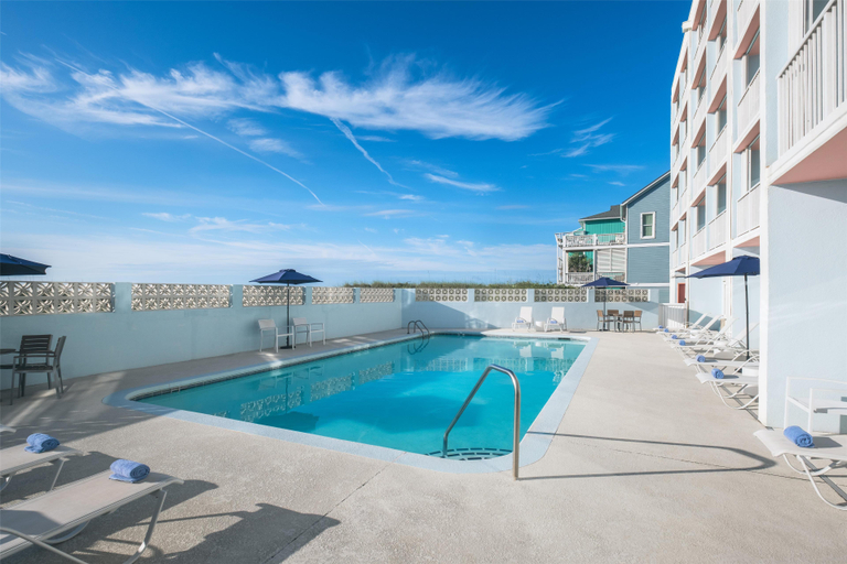 Sport & Beauty 2, Golden Sands Carolina Beach Oceanfront, Tapestry, New Hanover