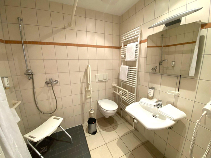 Bathroom, Elegant eingerichtete Ferienwohnung, Mecklenburgische Seenplatte