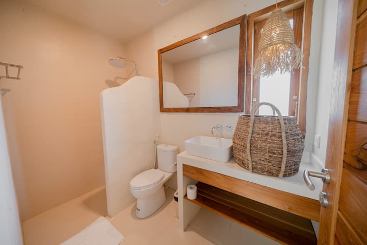 Bathroom 5, Villa Indah Iris Canggu 2BR with Private Pool (temporarily closed), Badung