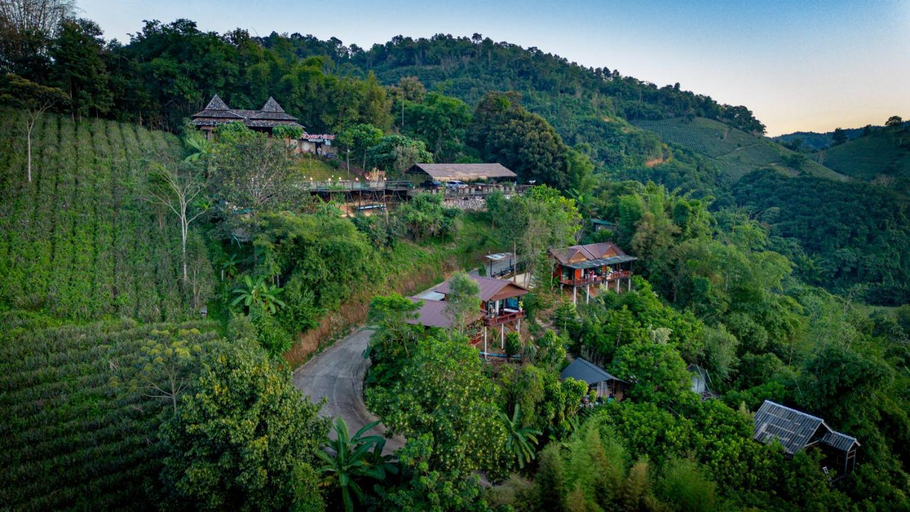 Others 3, Flower hill 180, Muang Chiang Rai