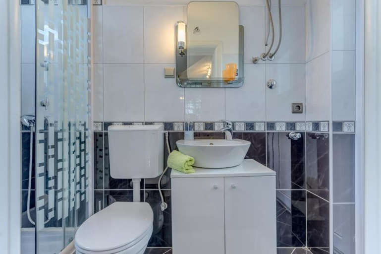 Bathroom 3, Apartment in Arbanija with Terrace, Trogir