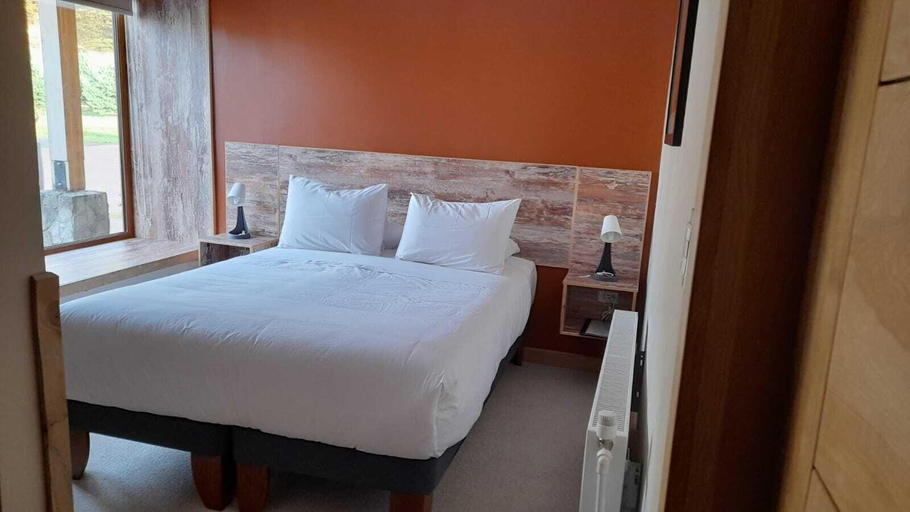 Bedroom 2, Calafate Apart Hotel, Coihaique