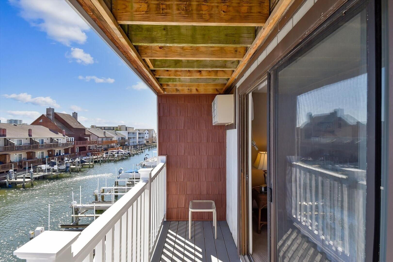 Property grounds 4, Harbour Bay 23, Worcester