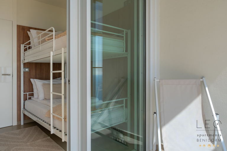 Room 4, Intempo Building by Leo Apartments , Alicante
