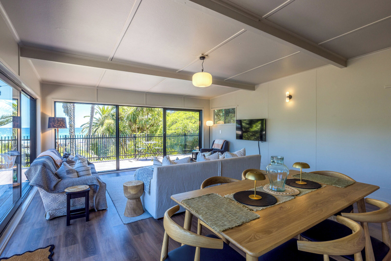 In-room dining 3, Moana Beach House - Absolute Beachfront, Auckland