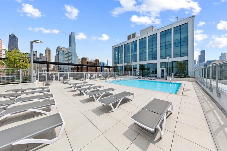 Sport & Beauty 2, Kasa River North Chicago, Cook