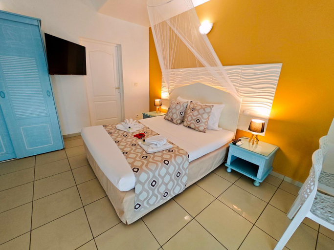 Bedroom 3, Tropicana Suites, Deshaies