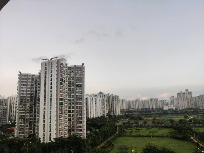 Others 5, Minimalistic High Rise Stay-Couple Friendly, Gautam Buddha Nagar