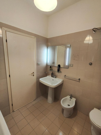 Bathroom 2, Attico Stadio, Pescara
