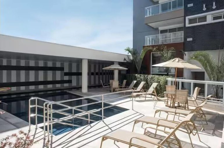 Pool 4, Conteporaneo 81, São Paulo