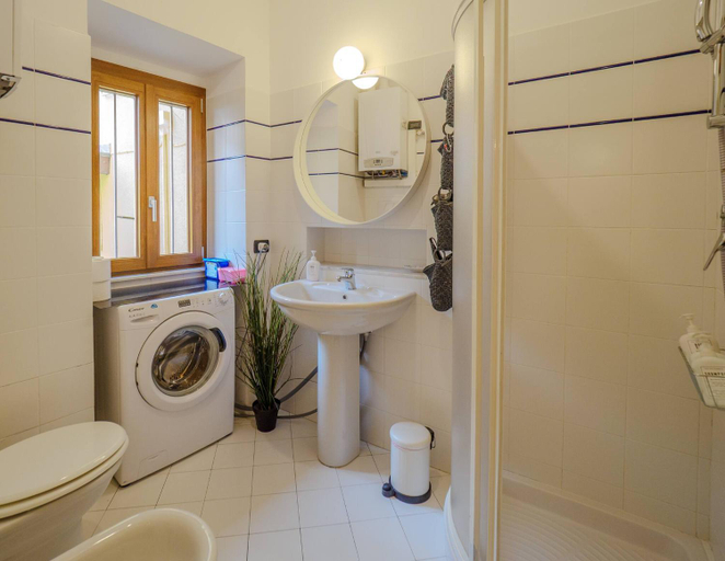 Bathroom 3, La Lampara Sea View Terrace Apartment, La Spezia