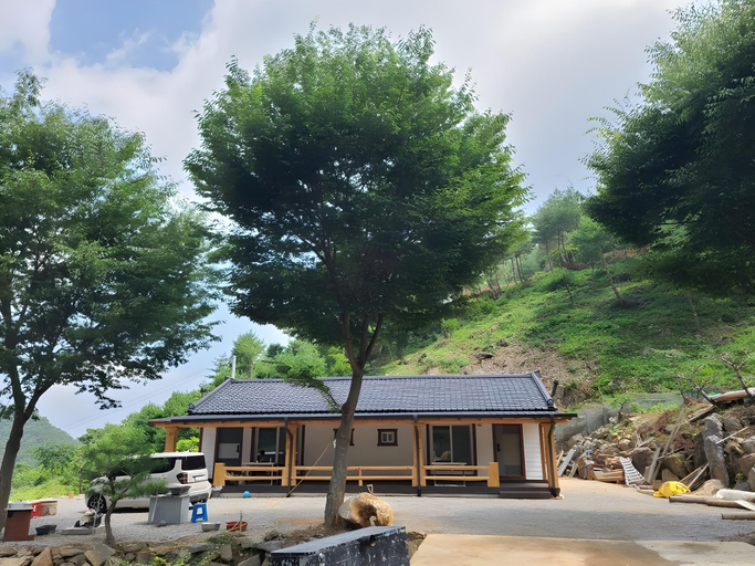 Exterior & Views 3, Choi Yeonggol BNB, Yeongwol