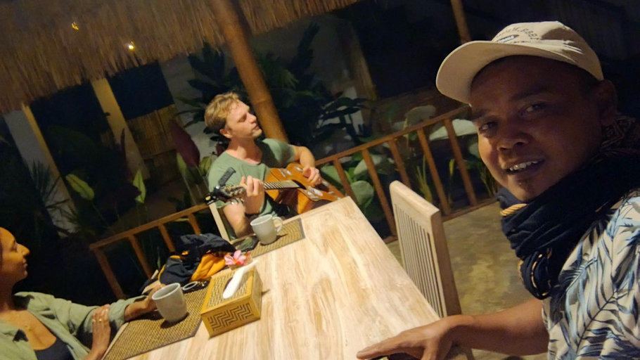 Food & Drinks 4, Stay Together, Lombok