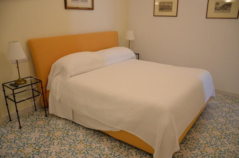 Bedroom 2, Palazzo Margherita, Salerno
