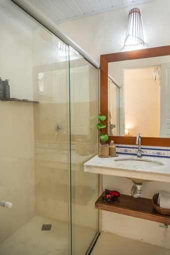 Bathroom 3, POUSADA CARMELITHA, Porto Seguro