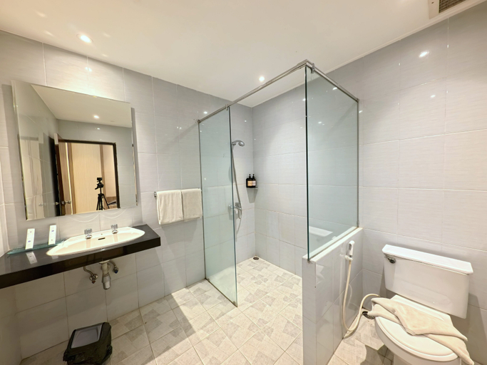 Bathroom 4, Rosalia Hotel Baturaden, Banyumas