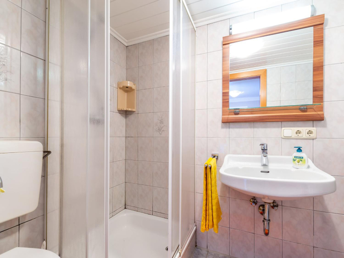 Bathroom 4, Apartment with mountain view, Zell am See