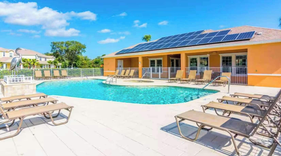 Interior 3, Contemporary 4BR Townhome With Pool & Themed Rooms, Lake