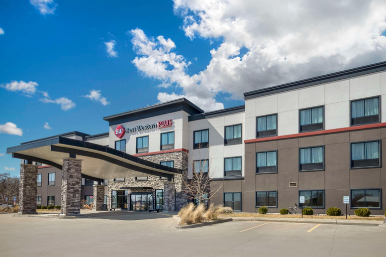 Exterior & Views 2, Best Western Plus Lacrescent / Lacrosse, Houston
