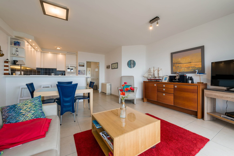 Others 1, Apartment in Koksijde with Stunning Sea View, West-Vlaanderen