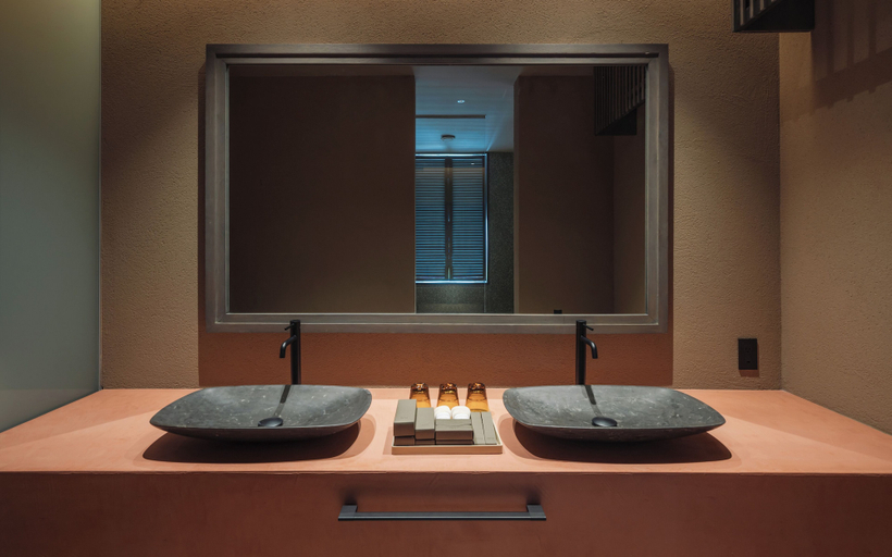 Bathroom 3, Jivana Miyakojima (formerly Ayanna Miyakojima), Miyakojima