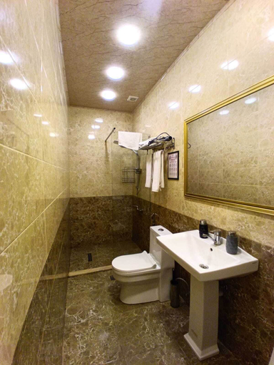 Bathroom 4, L10D10 Hotel Baku, Baku