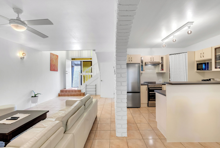 Living area 5, Palmerston House, Cairns