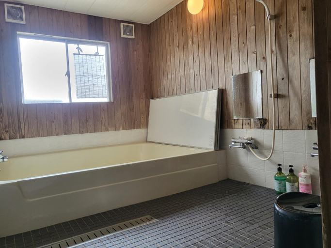 Bathroom 2, Ryokan Kume Himawari Sou, Sakaide
