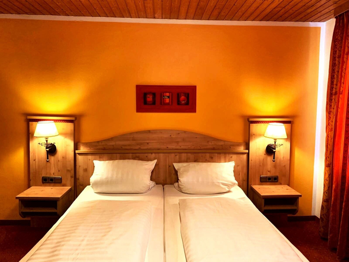 Bedroom 3, Hotel Paintner, Fürstenfeldbruck
