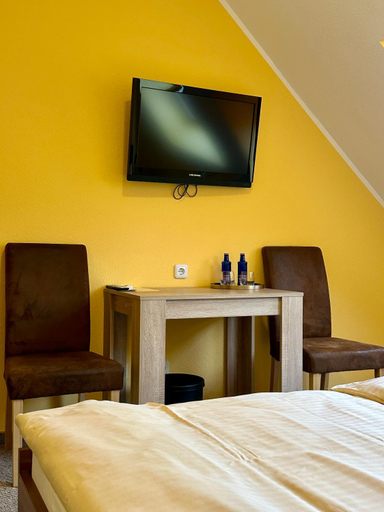 Bedroom 4, Hotel La-Pergola, Spree-Neiße