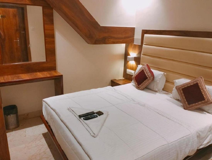 Bedroom 2, HOTEL ADAMS INN, Mumbai Suburban