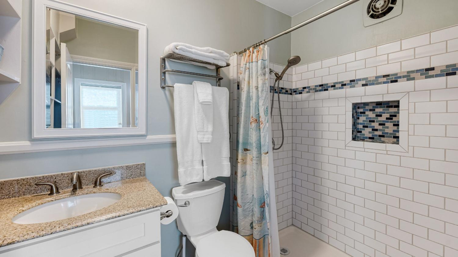 Bathroom 3, The Edgewater Condos by AvantStay, Orange