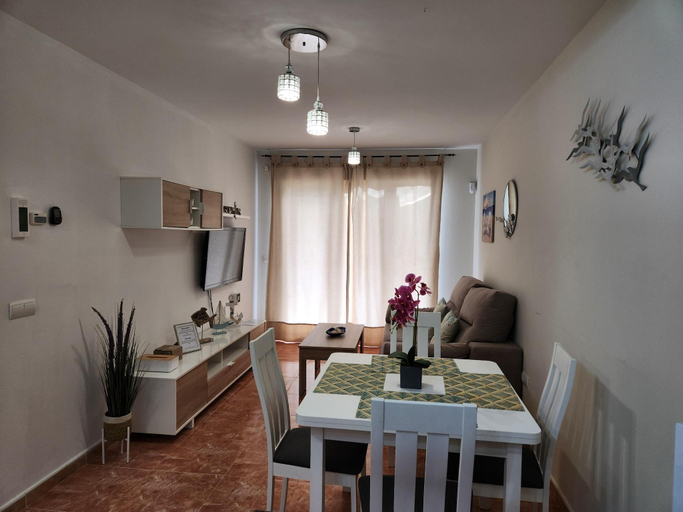 1, Cozy Apartment in Vera, Just Steps from the Beach, Almería