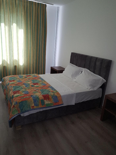 Bedroom 2, Auberge de Bagneux, Val-de-Marne