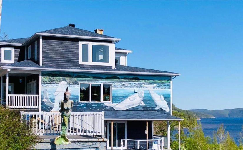 Exterior & Views