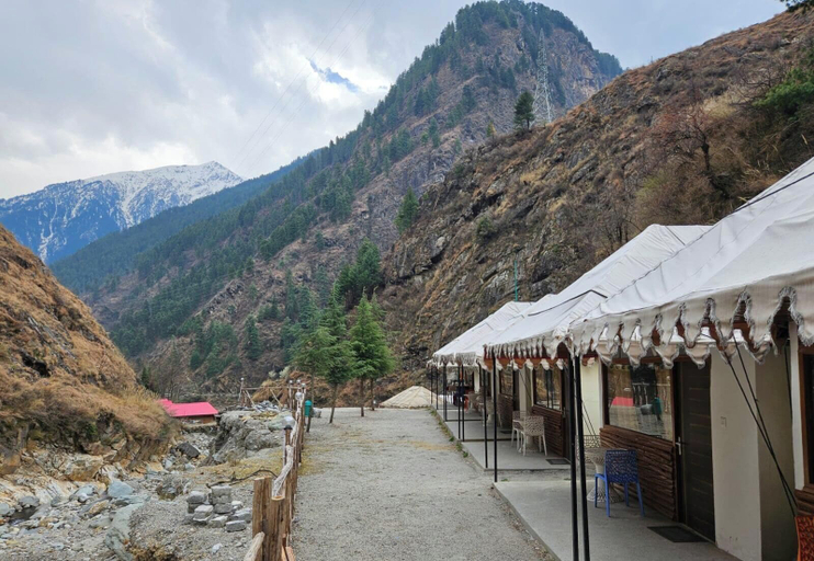 Room 5, Kasol Heights A Leisure Resort, Kullu