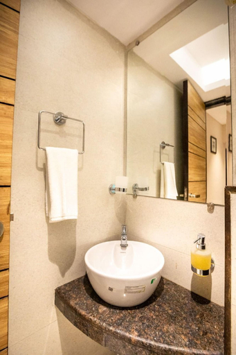 Bathroom 4, Hotel Pacific Residency Near Airport, Mumbai Suburban