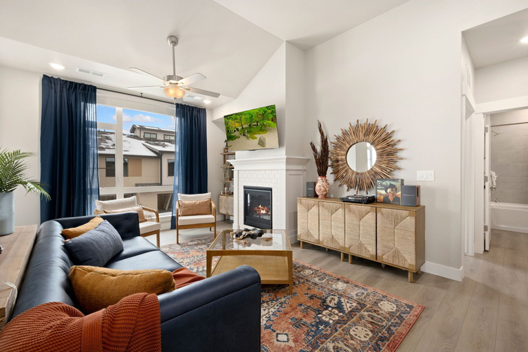 Living area 5, The Landmark 2 King Beds, Garage & Fireplace, Larimer