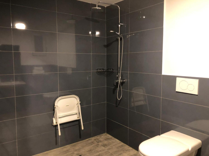 Others 4, Hotel Saint Charles, Yvelines