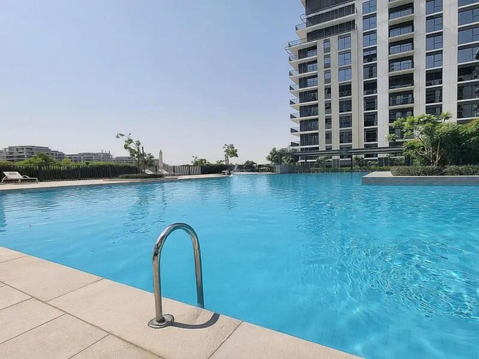 Pool, Stylish 1BR in Executive Residence, Dubai