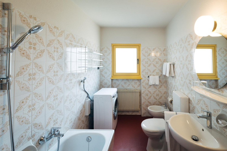 Bathroom 3, MiraOdle Apartments, Bolzano