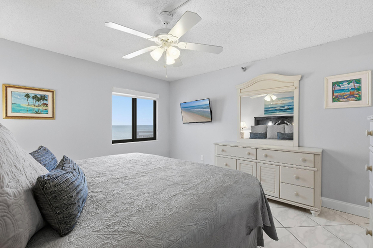 Room 5, Shorehom by the Sea 63, Volusia