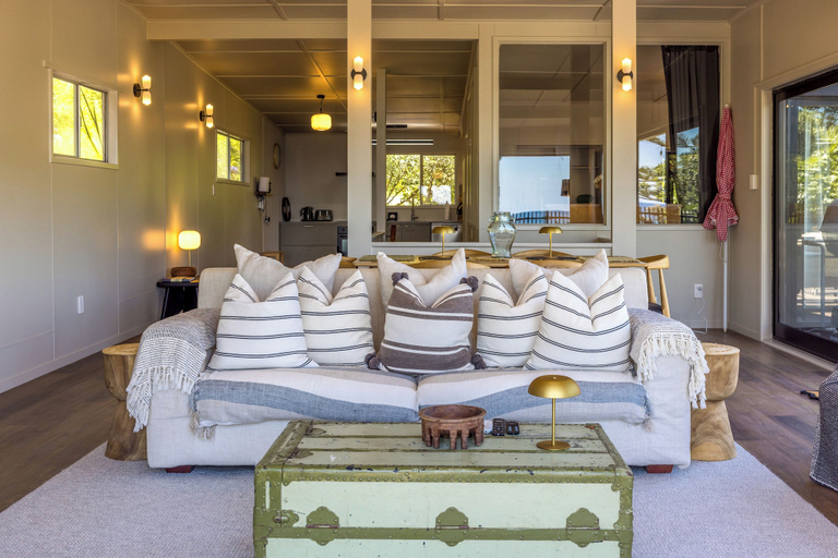 Living area 4, Moana Beach House - Absolute Beachfront, Auckland