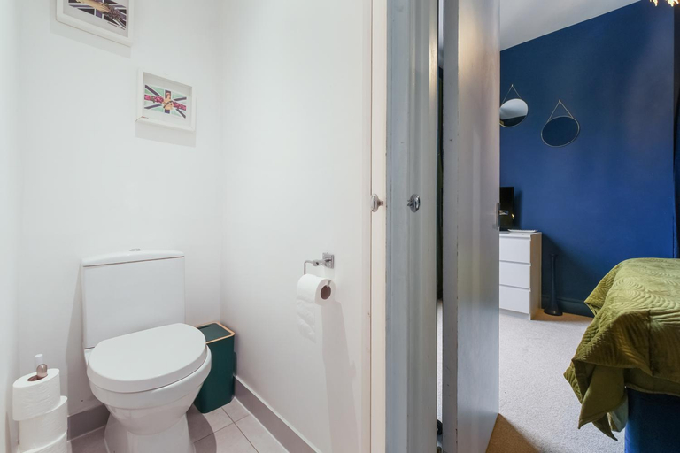 Bathroom 3, Belsize Park Boutique Accommodation, London