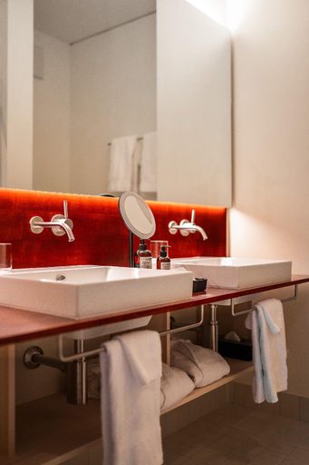 Bathroom 5, Hotel Maistra 160, Maloja