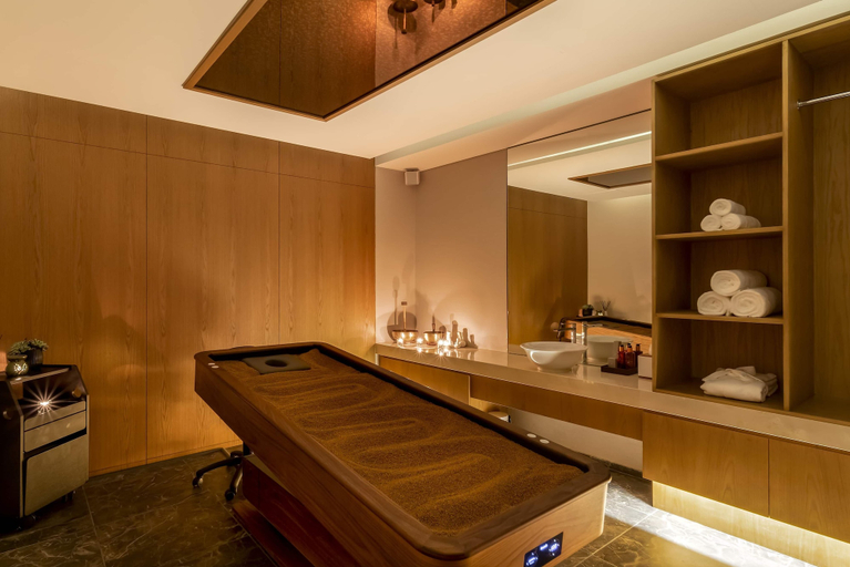Spa 3, FIVE Palm Residences - Elegant Dubai, Dubai