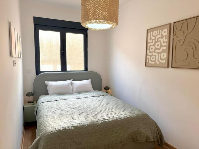 Room 4, Seaview Hideaway- Premium Apartment