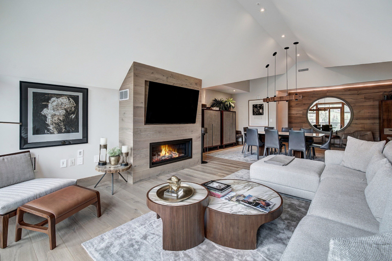 Living area 5, Vail Village Private 4 BR Residence w Full Kitchen by RedAwning, Eagle