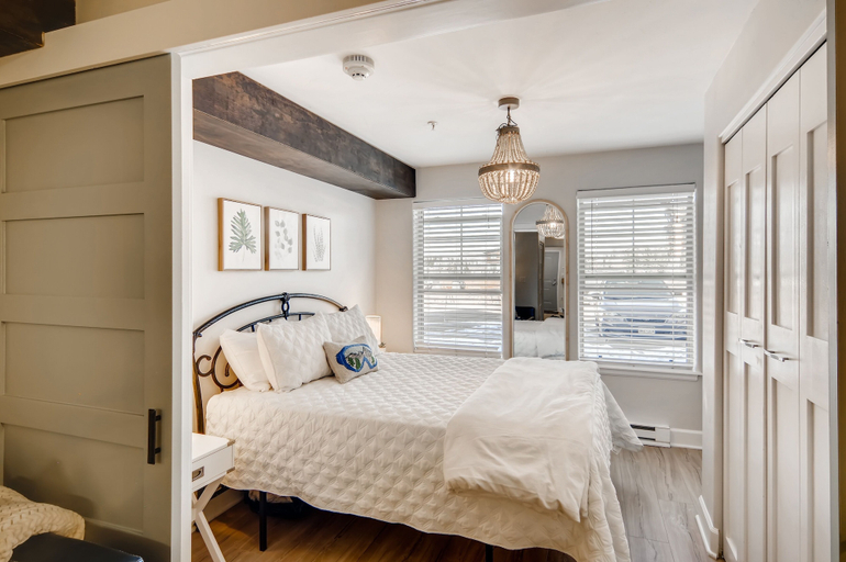 Room 3, First Tracks 3105 1 Bedroom Condo by RedAwning, Routt