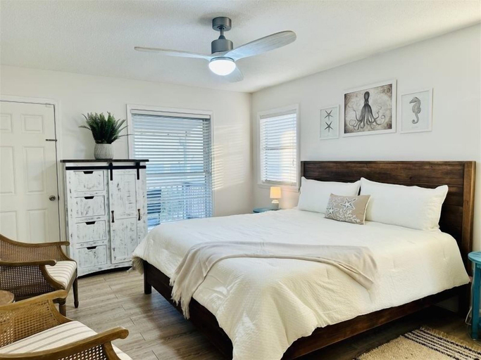 Room 4, Serene Oceanfront Getaway in Amelia Island - Pet Friendly, Nassau
